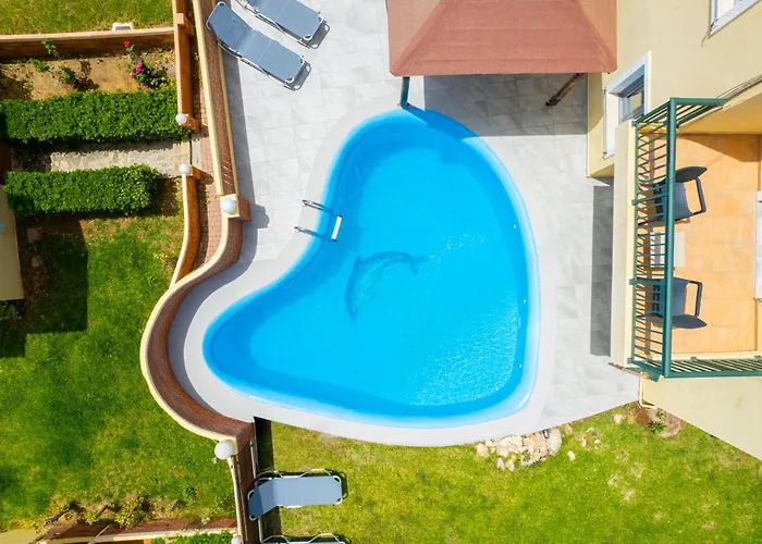 Renia's Hersonissos (Crete)